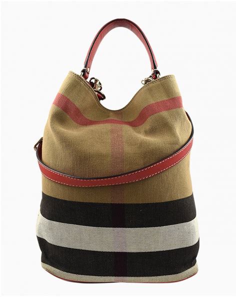 bolsa burberry feminina.